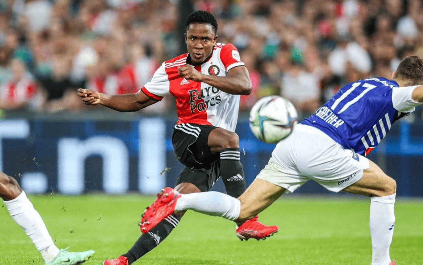 开云棋牌APP下载费耶诺德迎荷甲关键赛；今夜扳平良机；引发热议；轮换策略成焦点的简单介绍